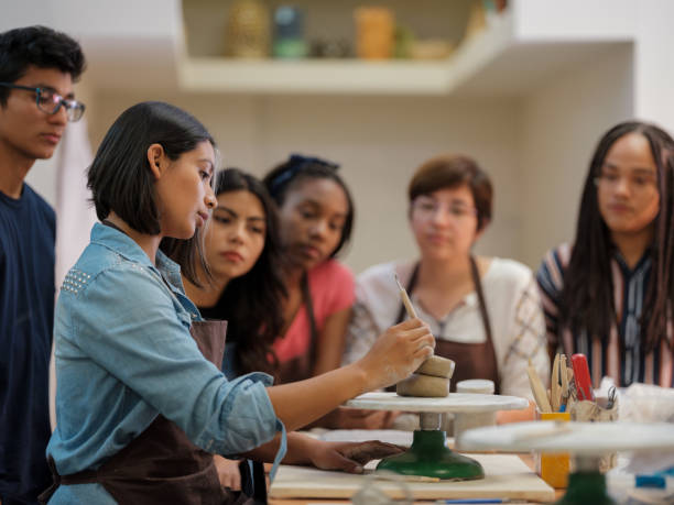 istock Latin group of art's students 1144815804