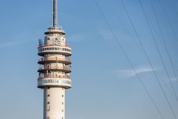 Dutch TV and radio tower in Smilde TV and radio tower in Smilde, The Netherlands hoogersmilde stock pictures, royalty-free photos & images