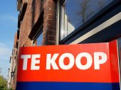 niederlande-home-for-sale-sign-niederlande-westeuropa.jpg?b=1&s=170x170&k=20&c=dqohSF7Hnd7lricMLg_eKYdD2ld4i8AnF1_5uYNPuZg=