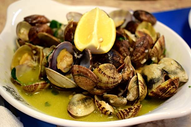 istock Clams with the parsley 1144851892