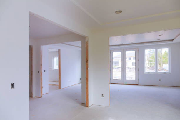 interno della camera con nuova casa per l'in costruzione - construction frame finance development construction foto e immagini stock