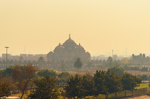 Vista del templo de Akshardham. Nueva Delhi. India photo