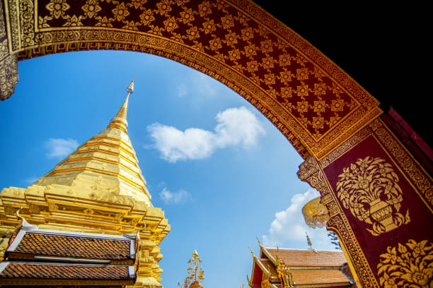 wat phra that doi suthep, popular temple in chiang mai, thailand - suthep imagens e fotografias de stock