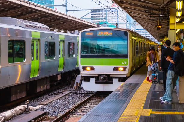 la línea yamanote en tokio, japón - distrito de shinagawa fotografías e imágenes de stock