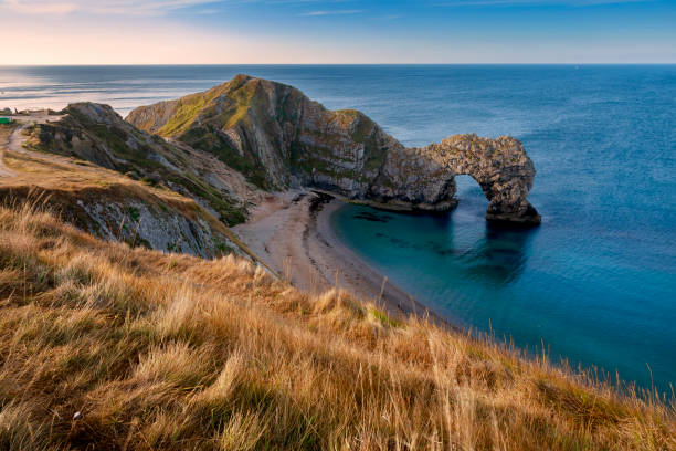 durdle door beach - jurassic coast world heritage site immagine foto e immagini stock