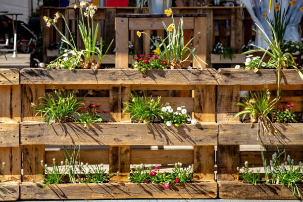 Pallet - decoration with flowers