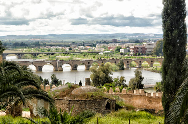 Badajoz Badajoz is a city in Extremadura (Spain) that was born on the hill Cabezo de La Muela around the year 875. All these photographs that were taken on April 19, 2019 make a tour of the historic center, contemplating the Mudéjares Houses, the Houses Coloradas and the Alcazaba (all in the high square). From there to the convent of the Adoratrices and a short walk through the plazuela de la Soledad to see the Giralda and the Cathedral of San Juan Bautista. extremadura stock pictures, royalty-free photos & images