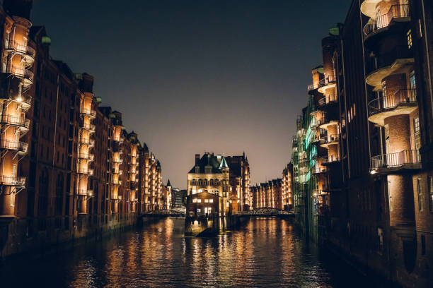 istock Speicherstadt at night 1145097880