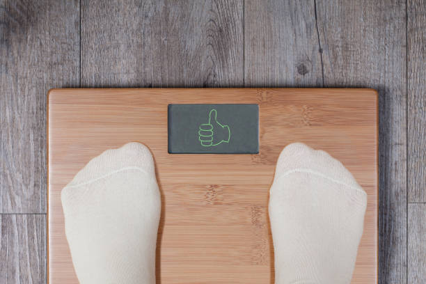 Good weight - thumb up gesture on weight scale
