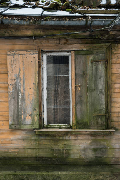 istock Old house on street. 1145183481