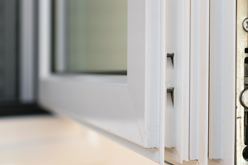 Corner joint detail on aluminum casement window