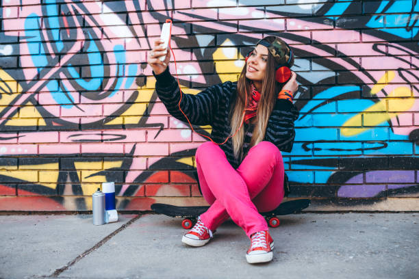 istock Selfies by the street art 1145280606