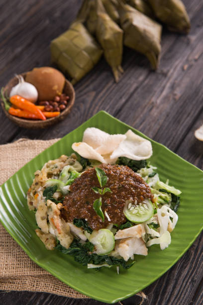 istock lotek. vegetable with peanut sauce 1145380284