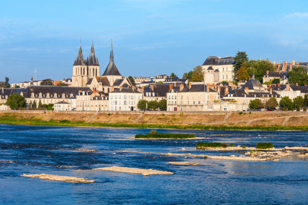 kościół świętego mikołaja w blois - building exterior travel locations built structure castle zdjęcia i obrazy z banku zdjęć