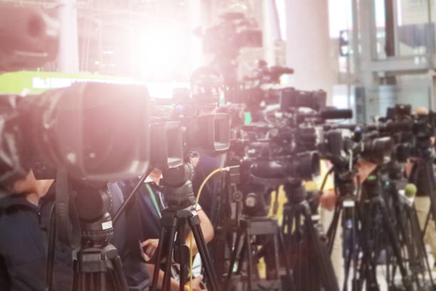 large number of press and media reporter large number of press and media reporter in waiting for politicians event camera covers pictures stock pictures, royalty-free photos & images