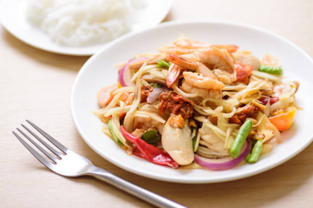 istock Spicy papaya salad 1145548052