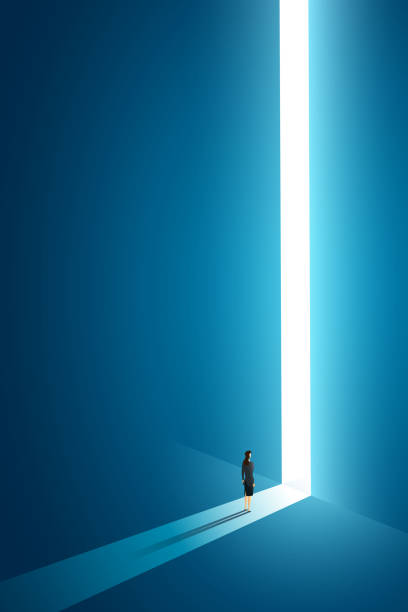 illustrazioni stock, clip art, cartoni animati e icone di tendenza di imprenditrice che cammina va davanti a una grande porta luminosa nel muro blu scuro del buco alle cascate di luce. illustrazione vettore - free standing illustrations