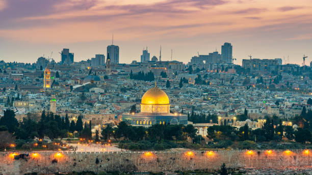 jerozolima stare miasto zachód słońca al aqsa meczet panorama izrael - jerusalem israel skyline panoramic zdjęcia i obrazy z banku zdjęć