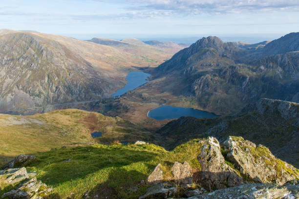 istock Tryfan Ogwen and Idwal lake from Y Garn summit 1145664984