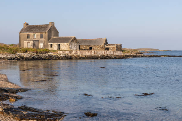 istock Old house around Clifden bay 1145673186