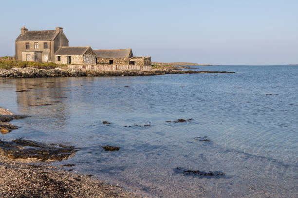 istock Old house around Clifden bay 1145673213