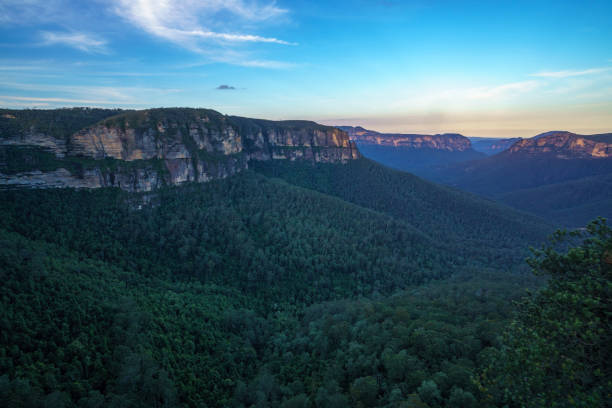istock barrow lookout, blue mountains national park, australia 1145712292