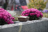 weihwasser-in-eisenschale-friedhof.jpg?b=1&s=170x170&k=20&c=5Q6qh_xhF9rNY9YZIiT-aHbFDjUmMn-G__nWzsS1sWQ=