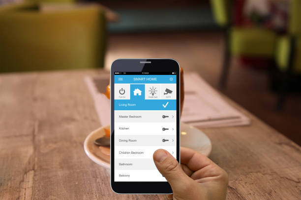 technologie de sécurité de contrôle de téléphonie mobile de domotique intelligente - telephone network control room photos et images de collection