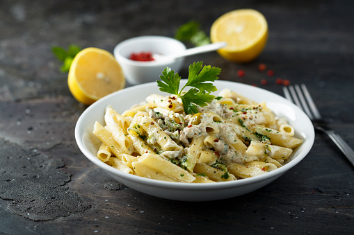 Pasta with olives and lemon sauce