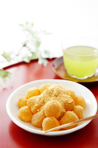 istock Warabimochi. Japanese bracken-starch dumpling. 1145898822