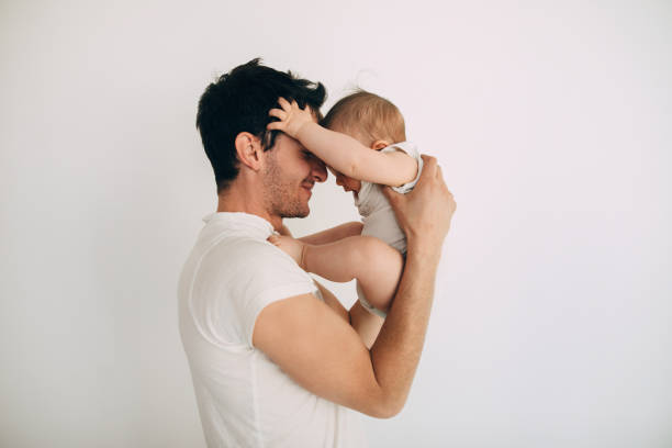 dad and baby boy - clothing love family with one child parent imagens e fotografias de stock