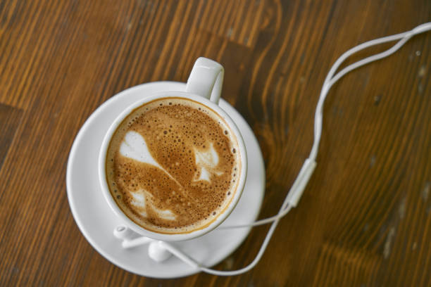 copo do latte quente do café - fresh coffee audio - fotografias e filmes do acervo