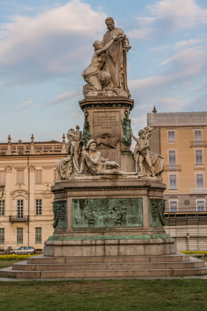 istock Monument to Camillo Cavour in Turin 1146015545