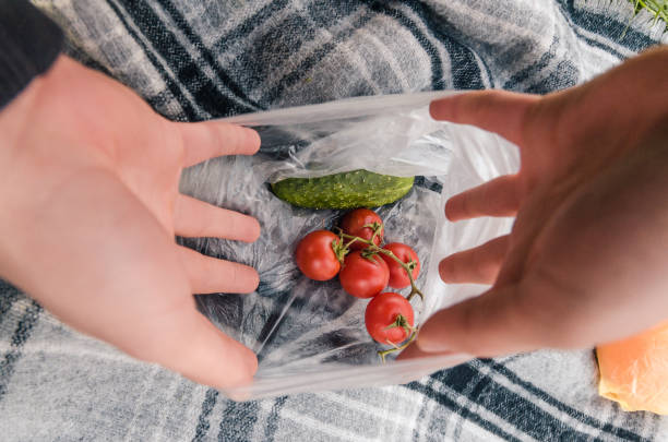istock tomatoes and cucumbers in the packet 1146033655