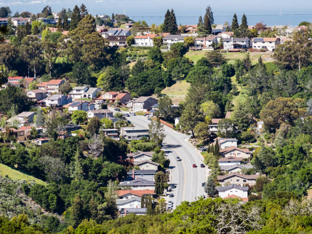 widok z lotu ptaka na dzielnicę mieszkalną, san carlos, zatoka san francisco, kalifornia - san francisco county house community skyline zdjęcia i obrazy z banku zdjęć