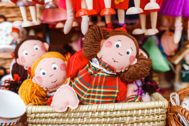 bonecas de pano brinquedos artesanais lembranças à venda - collection doll toy rag doll - fotografias e filmes do acervo