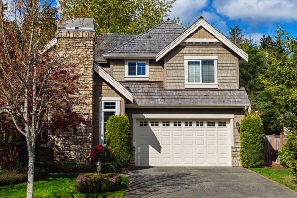 istock Modern Suburban House Exterior 1146163928