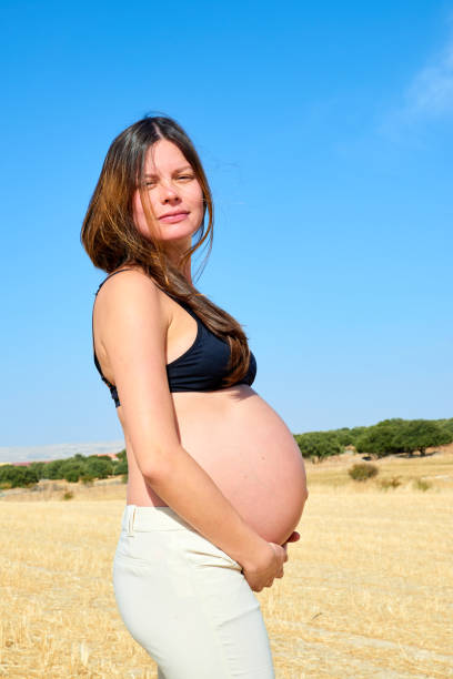 istock Beautiful pregnant woman 1146164270