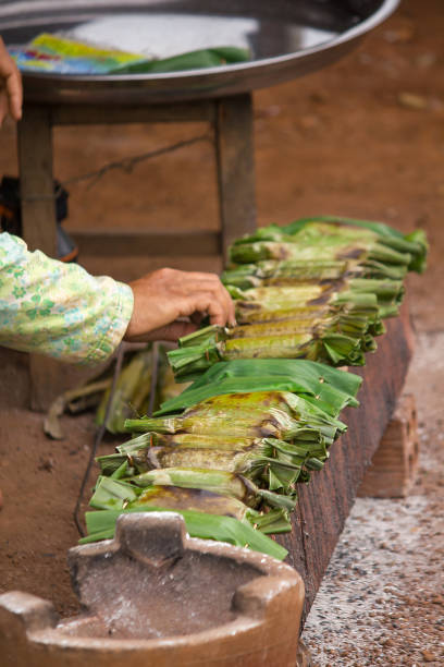 istock Sticky rice toast on the stove 1146195101