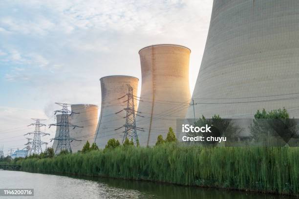 Kraftwerk In Der Dämmerung Stockfoto und mehr Bilder von Atomkraftwerk - Atomkraftwerk, Kernenergie, China