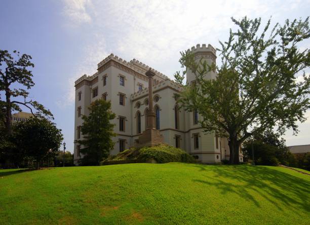 istock Louisiana State Capitol (former)  2/2 1146305542