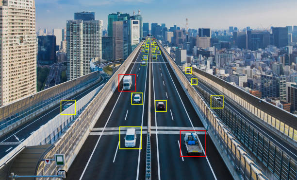 交通監視システムの概念。未来的交通機関。 - multiple lane highway ストックフォトと画像