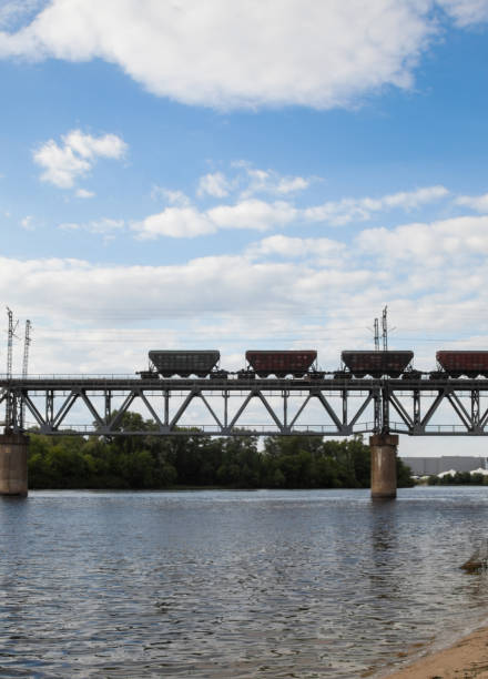istock Railroad bridge in Kyiv (Ukraine) across the Dnieper 1146437431