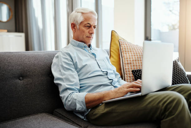 istock Connect to the net and stay in the know 1146473129