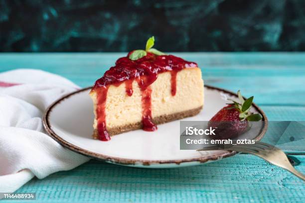 Stawberry Cheesecake Stock Photo - Download Image Now - Cheesecake, Dessert - Sweet Food, Cake