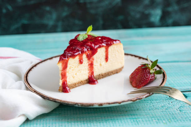 stawberry cheesecake - cream cheese food food and drink dessert foto e immagini stock