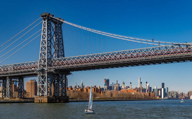 Williamsburg Bridge I A picture of the Williamsburg Bridge. williamsburg bridge stock pictures, royalty-free photos & images