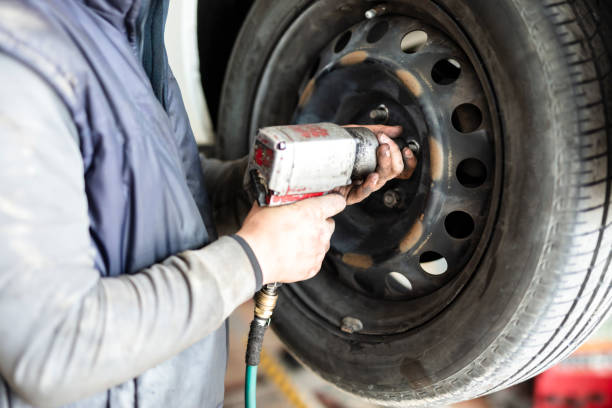 istock Tire changing at car service 1146533826