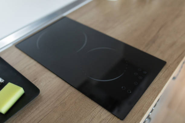 istock Modern dishes, induction cooker. Modern kitchen apartment 1146546881