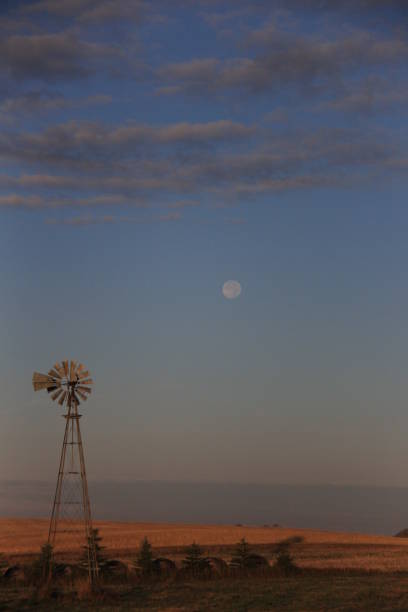 istock Sun & Moon by Andrea Lawrence C 1020377 Saskatchewan 1146548245